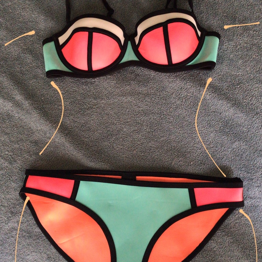 👙 Triangl Neoprene Bikini Blue and Pink 👙 - Picture 3 of 8
